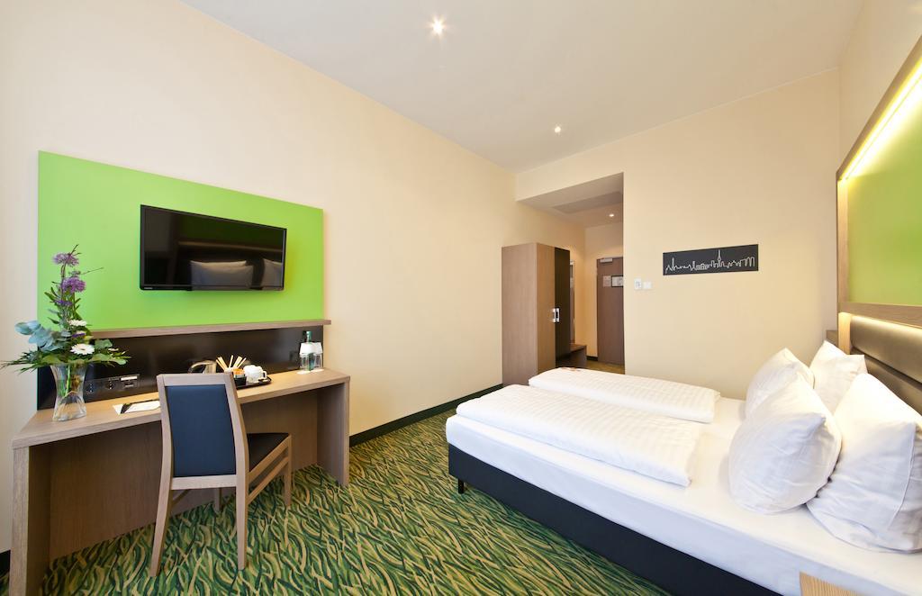Garner - Charlottenburg, An Ihg Berlín