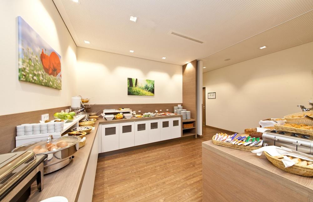 Garner - Charlottenburg, An Ihg 3* Berlín